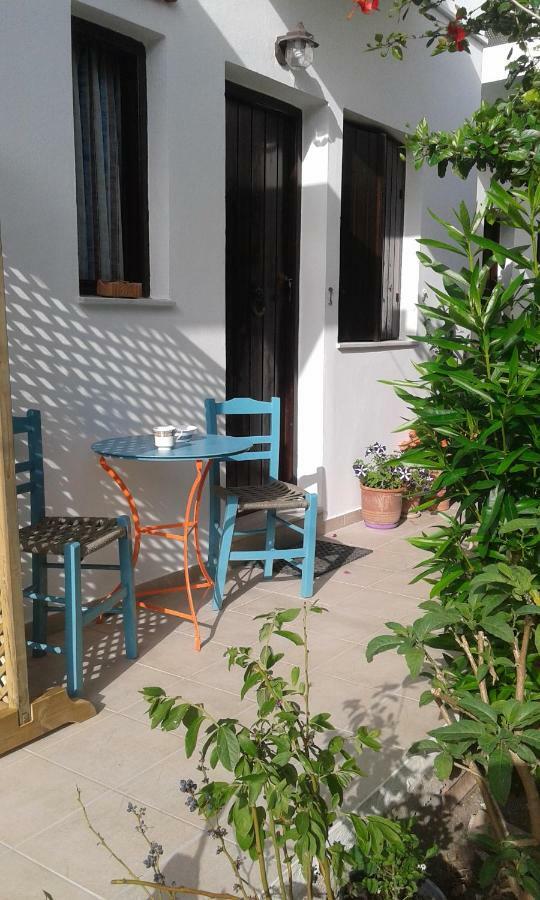 Αmmos Rooms Palaiochora Esterno foto