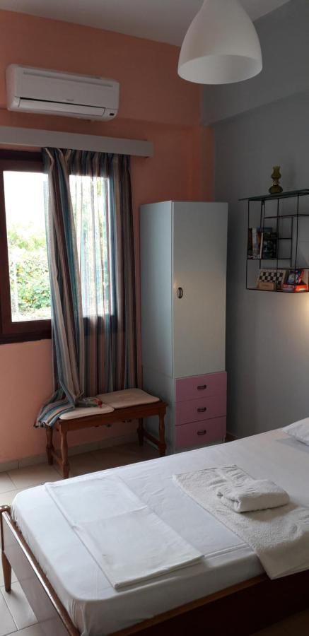 Αmmos Rooms Palaiochora Esterno foto